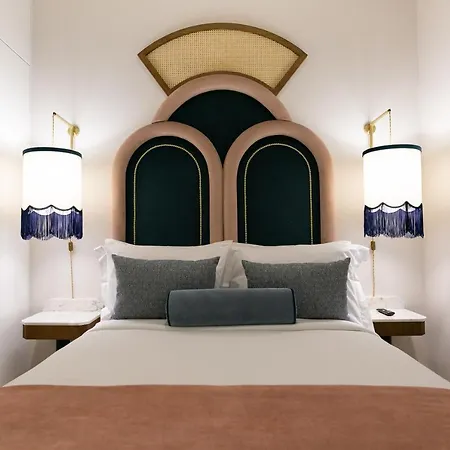 The Lift By Ridan Lissabon