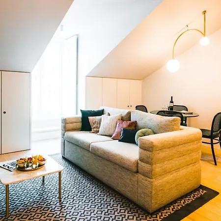 The Lift By Ridan Lissabon